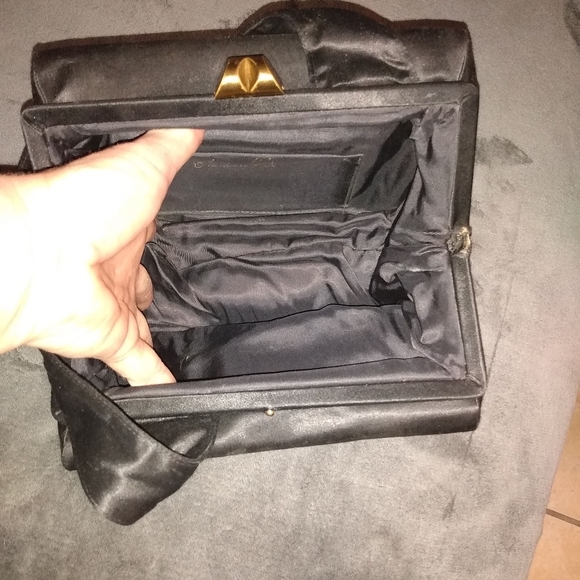 American Modes Vintage Black KissLock Handbag - Picture 4 of 8